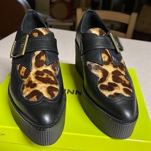 Gianni Bini New black leather & hair calf pointed toe platforms with side buckle